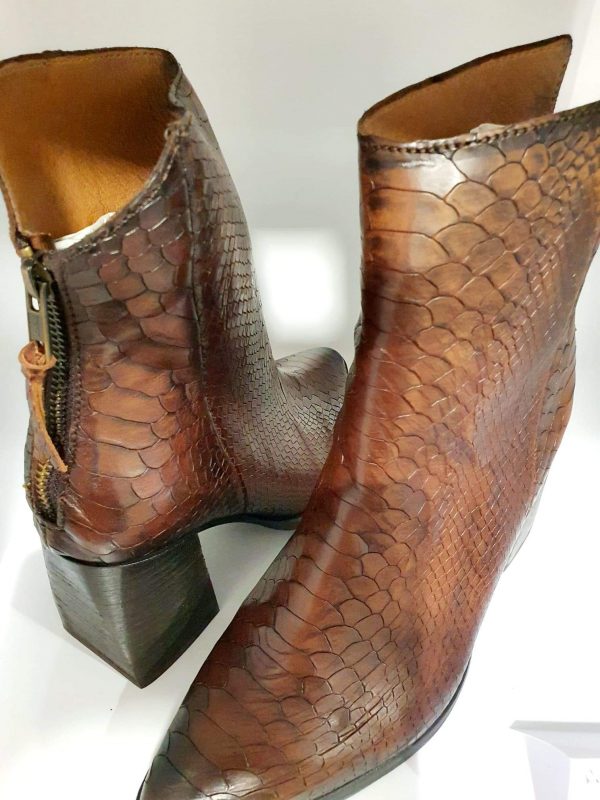 BOOTS BOA CUT COGNAC – Image 3