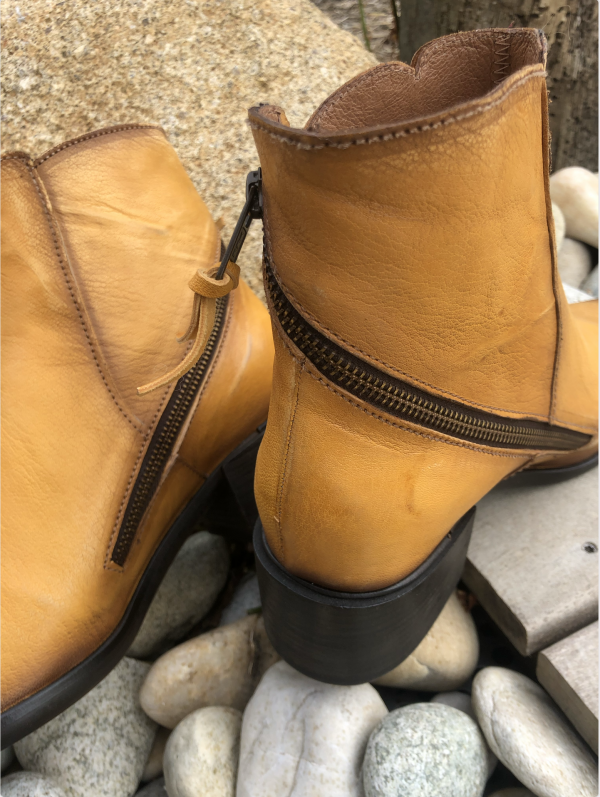 BOOTS PARKER NARCISSUS – Image 3